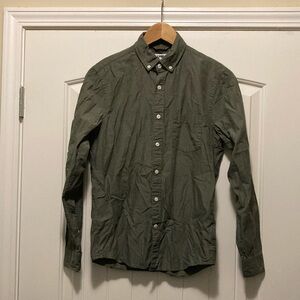 100% cotton Soft Wash Express green button-down